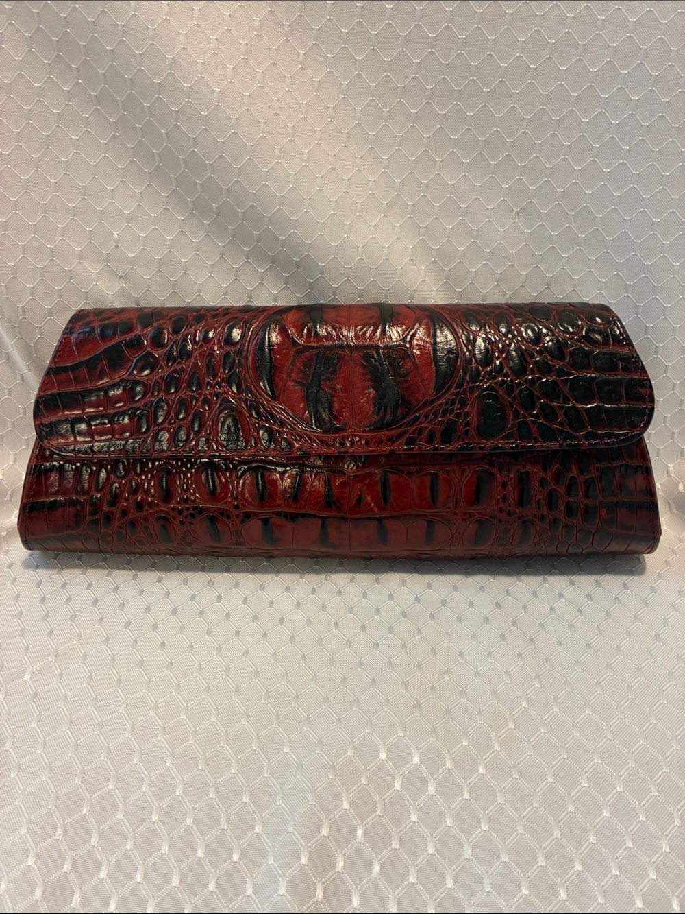 Jalda Vtg Dark Red and Black Leather Croc Embossed Clutch
